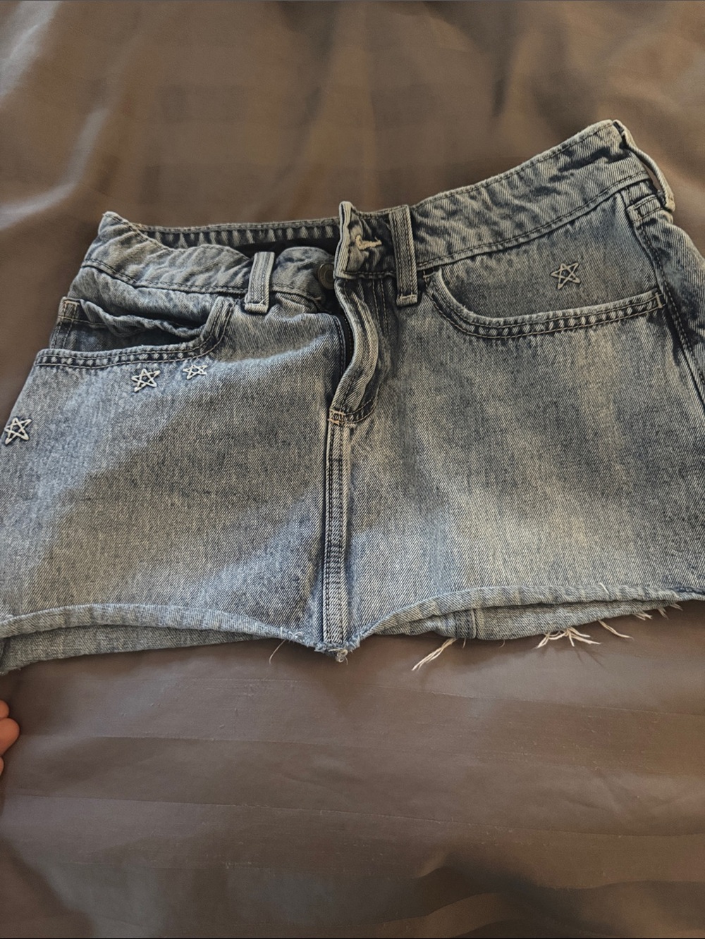 Hollister Denim Star-Embroidered Jean skirt